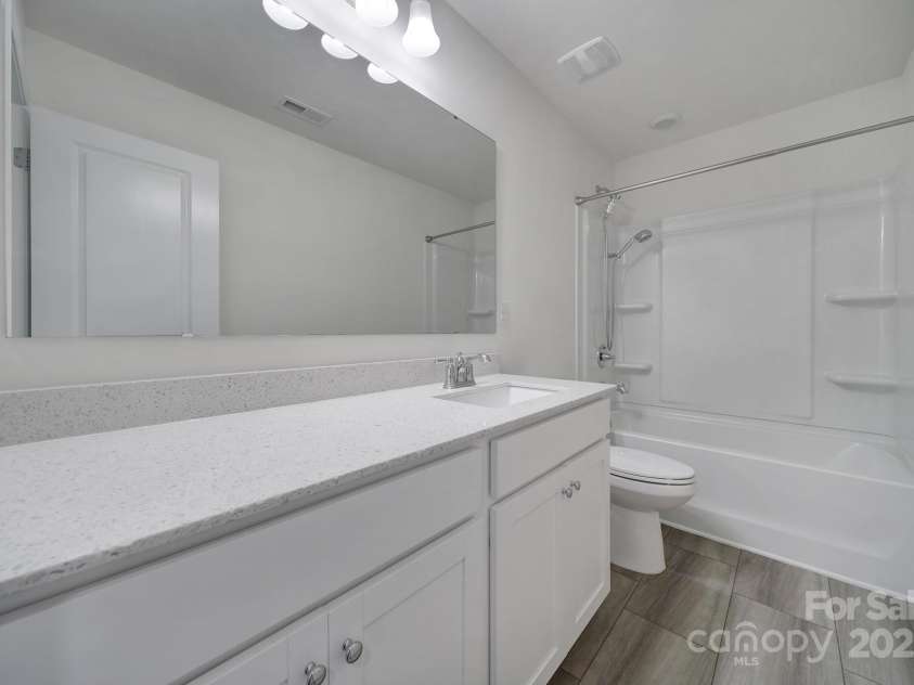 2036 Everly Drive, Charlotte, NC 28215.  MLS# CAR4286143, YatesRealty ID 29997. 