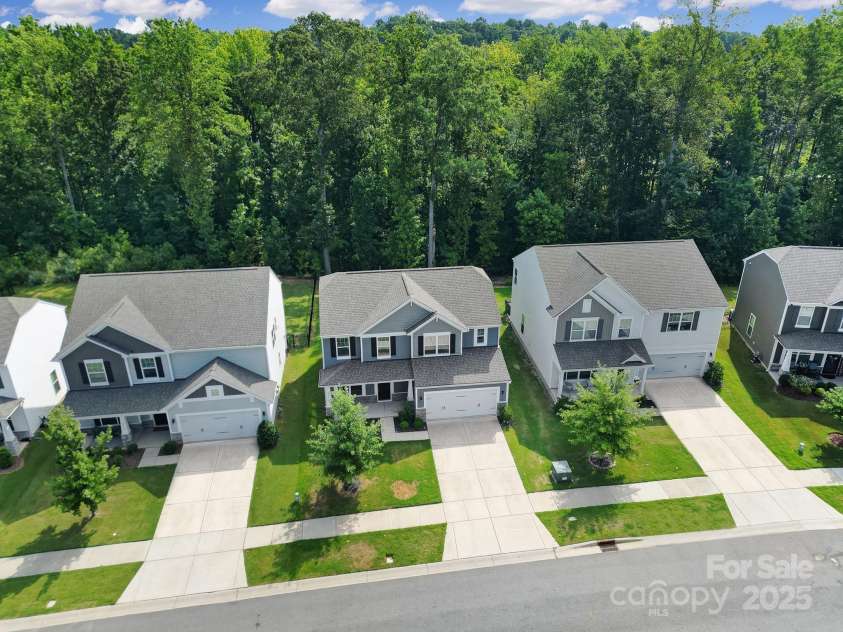2036 Everly Drive, Charlotte, NC 28215.  MLS# CAR4286143, YatesRealty ID 29997. 