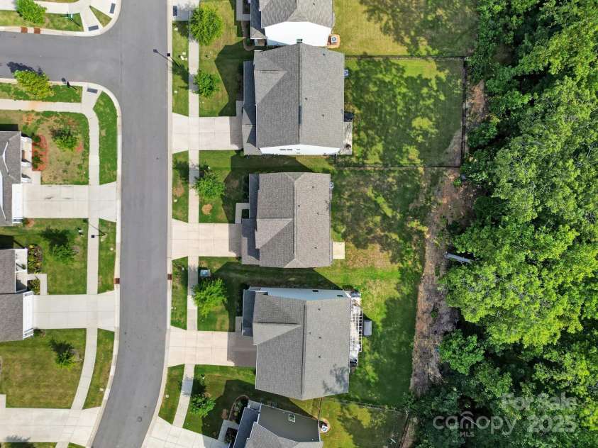 2036 Everly Drive, Charlotte, NC 28215.  MLS# CAR4286143, YatesRealty ID 29997. 