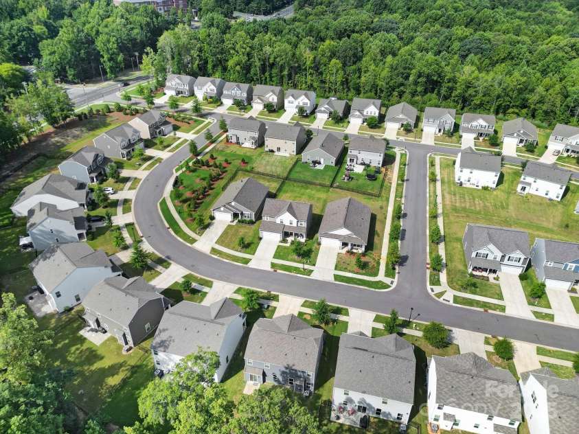 2036 Everly Drive, Charlotte, NC 28215.  MLS# CAR4286143, YatesRealty ID 29997. 