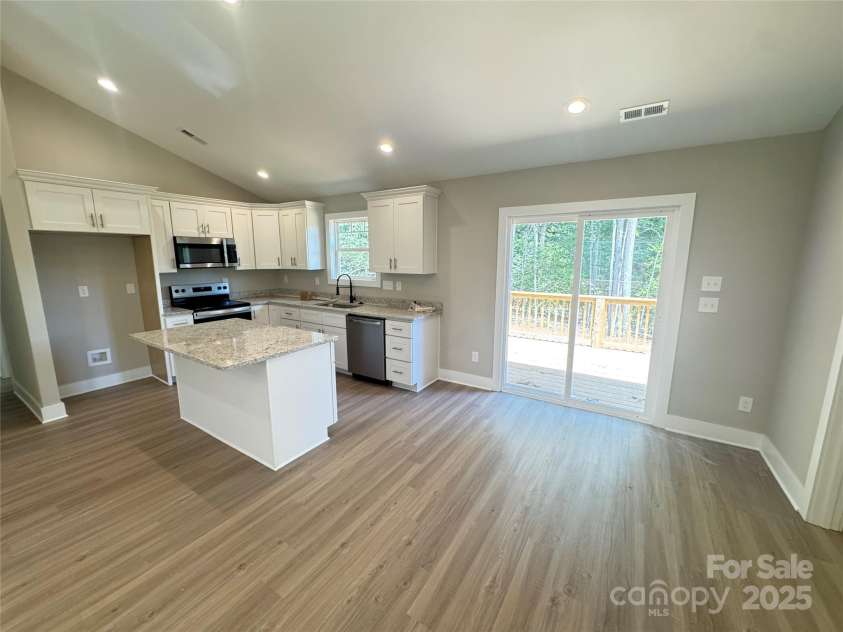 409 Scarlett Oak Court, Lenoir, NC 28645.  MLS# CAR4287445, YatesRealty ID 29998. 