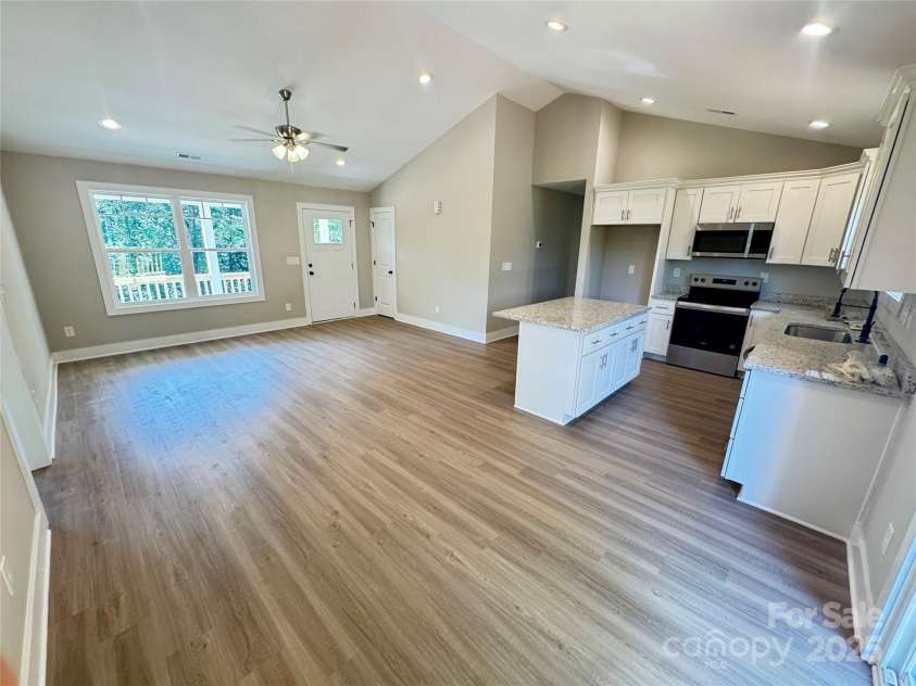 409 Scarlett Oak Court, Lenoir, NC 28645.  MLS# CAR4287445, YatesRealty ID 29998. 