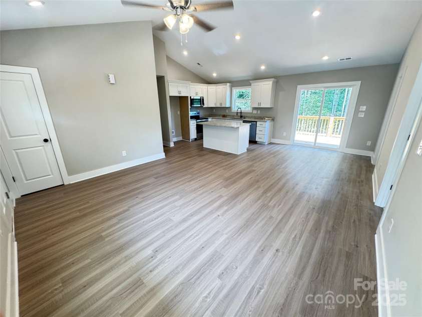 409 Scarlett Oak Court, Lenoir, NC 28645.  MLS# CAR4287445, YatesRealty ID 29998. 