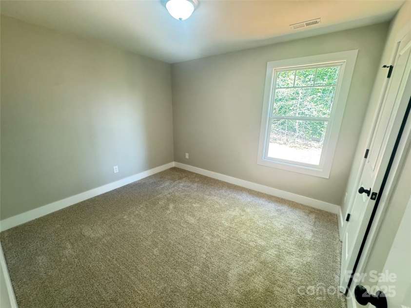 409 Scarlett Oak Court, Lenoir, NC 28645.  MLS# CAR4287445, YatesRealty ID 29998. 