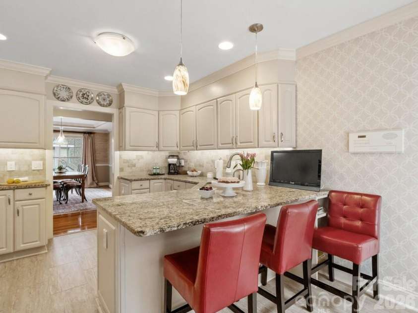 6 Creekside Way, Asheville, NC 28804.  MLS# CAR4379945, YatesRealty ID 29998. Updated kitchen