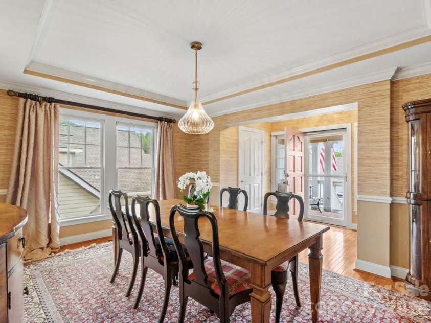 6 Creekside Way, Asheville, NC 28804.  MLS# CAR4379945, YatesRealty ID 29998. Very Large Dining Room