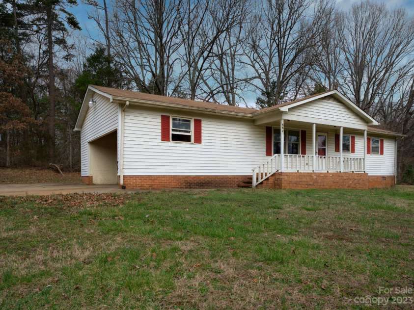 651, 655, 659 Dallas Stanley Highway, Dallas, NC 28034.  MLS# CAR3933079, YatesRealty ID 3. 