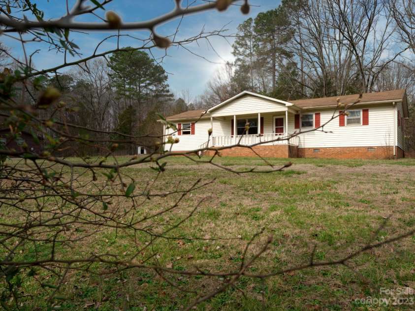 651, 655, 659 Dallas Stanley Highway, Dallas, NC 28034.  MLS# CAR3933079, YatesRealty ID 3. 