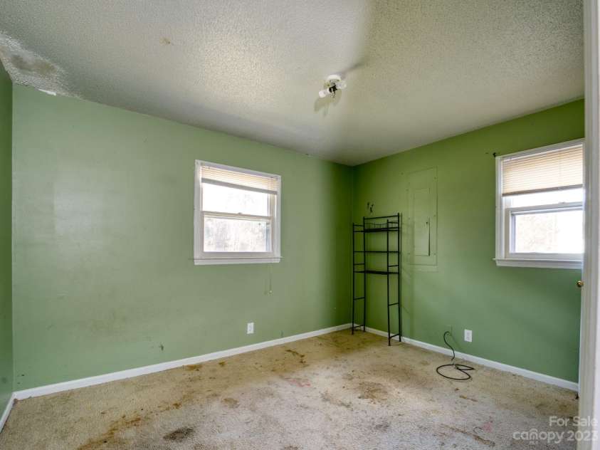 651, 655, 659 Dallas Stanley Highway, Dallas, NC 28034.  MLS# CAR3933079, YatesRealty ID 3. 