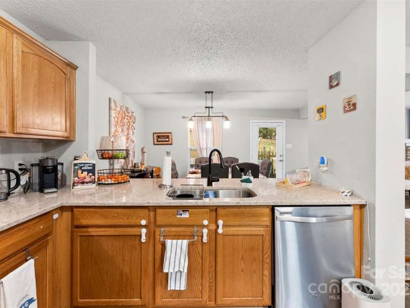 2011 Dunsmore Lane, Waxhaw, NC 28173.  MLS# CAR4240231, YatesRealty ID 30. 
