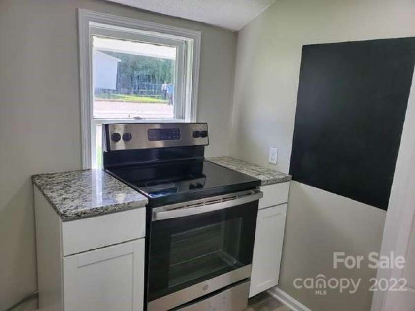 450 Davis Street, Albemarle, NC 28001.  MLS# CAR3924741, YatesRealty ID 30. 420 Davis St
