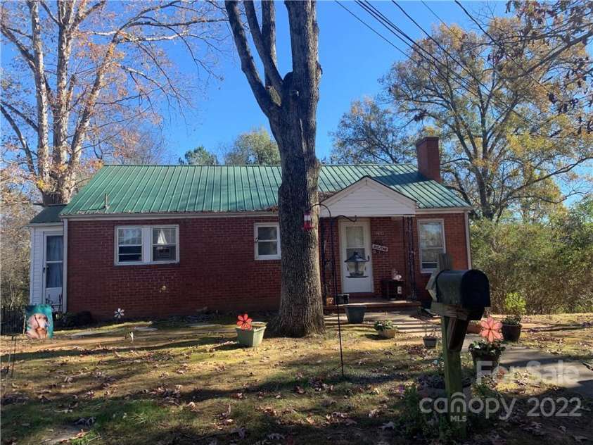 450 Davis Street, Albemarle, NC 28001.  MLS# CAR3924741, YatesRealty ID 30. 719 5th St