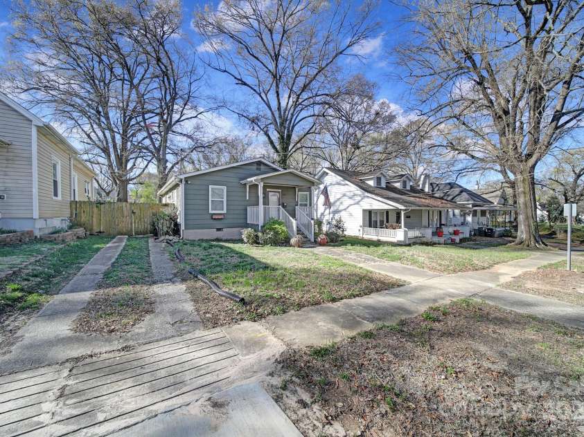 113 5th Avenue, Gastonia, NC 28052.  MLS# CAR4307245, YatesRealty ID 3000. 