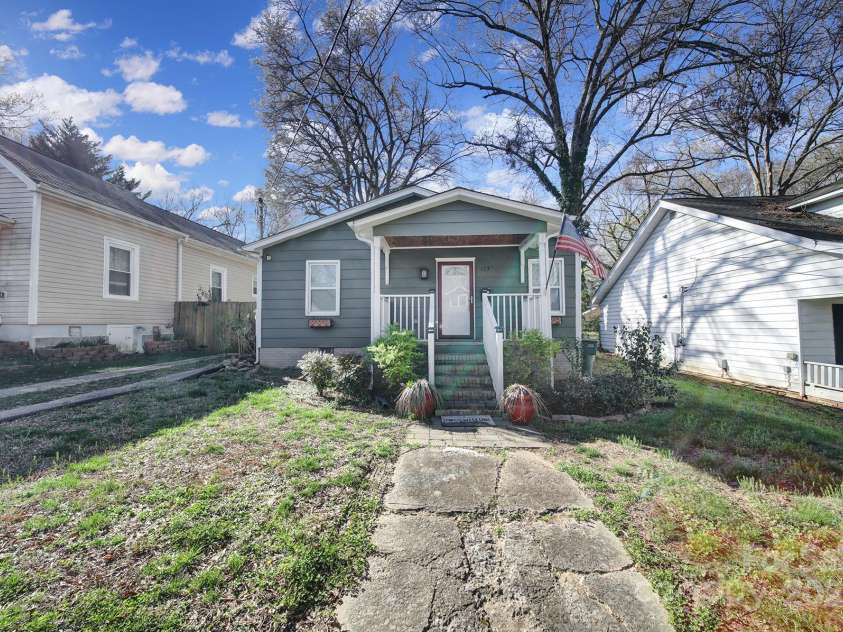 113 5th Avenue, Gastonia, NC 28052.  MLS# CAR4307245, YatesRealty ID 3000. 