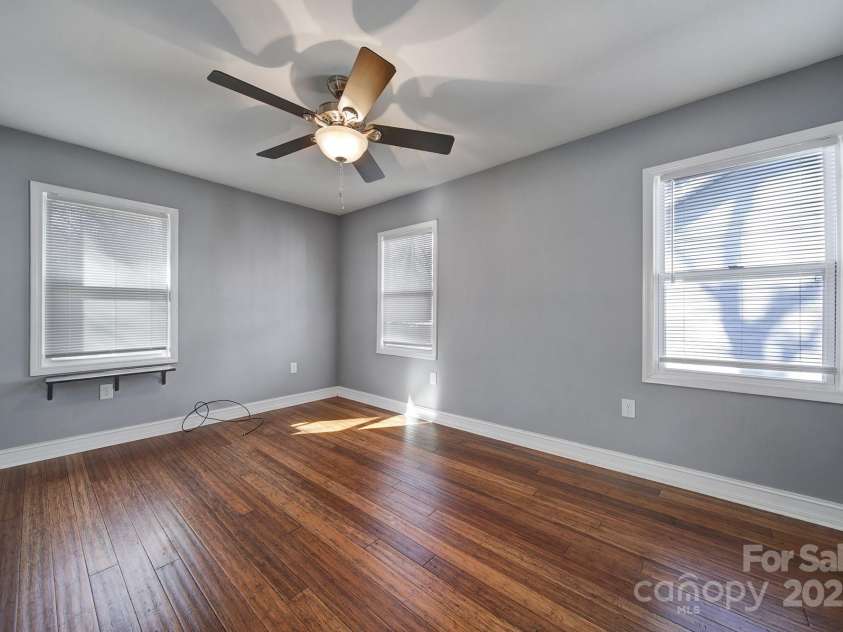 113 5th Avenue, Gastonia, NC 28052.  MLS# CAR4307245, YatesRealty ID 3000. 