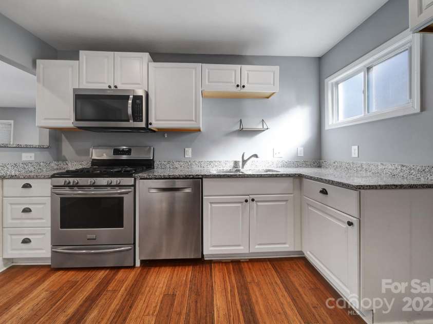 113 5th Avenue, Gastonia, NC 28052.  MLS# CAR4307245, YatesRealty ID 3000. 