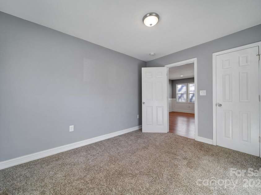 113 5th Avenue, Gastonia, NC 28052.  MLS# CAR4307245, YatesRealty ID 3000. 