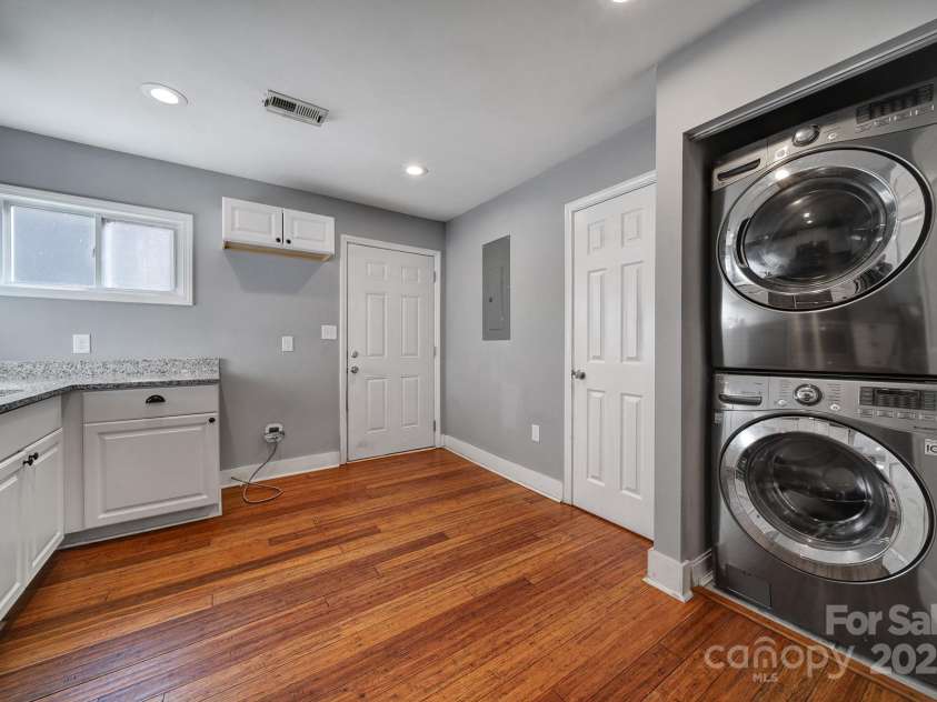 113 5th Avenue, Gastonia, NC 28052.  MLS# CAR4307245, YatesRealty ID 3000. 