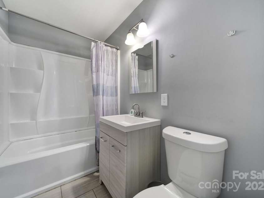 113 5th Avenue, Gastonia, NC 28052.  MLS# CAR4307245, YatesRealty ID 3000. 