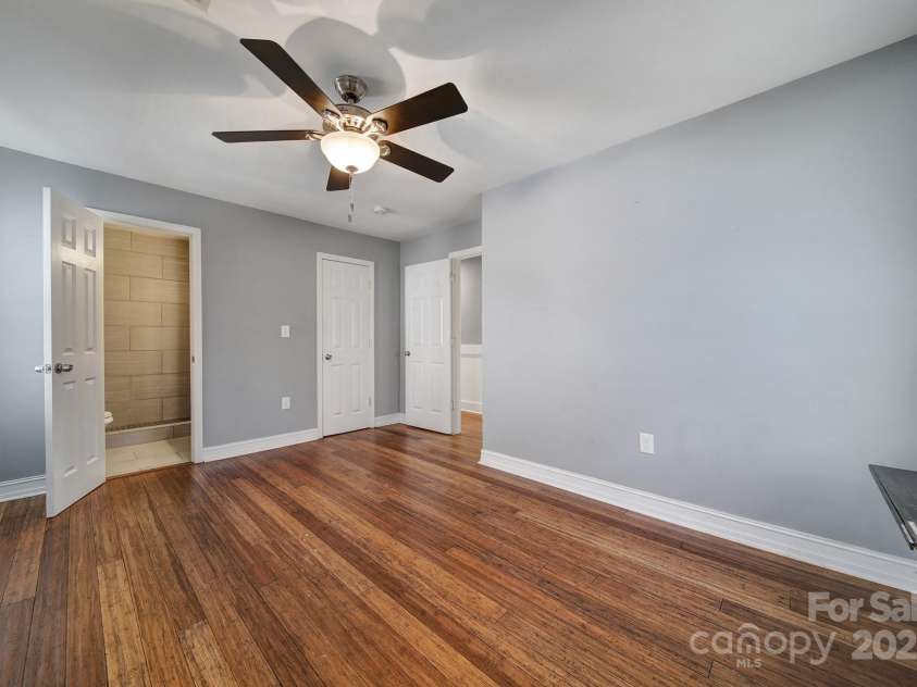 113 5th Avenue, Gastonia, NC 28052.  MLS# CAR4307245, YatesRealty ID 3000. 