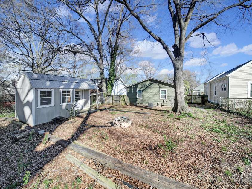 113 5th Avenue, Gastonia, NC 28052.  MLS# CAR4307245, YatesRealty ID 3000. 