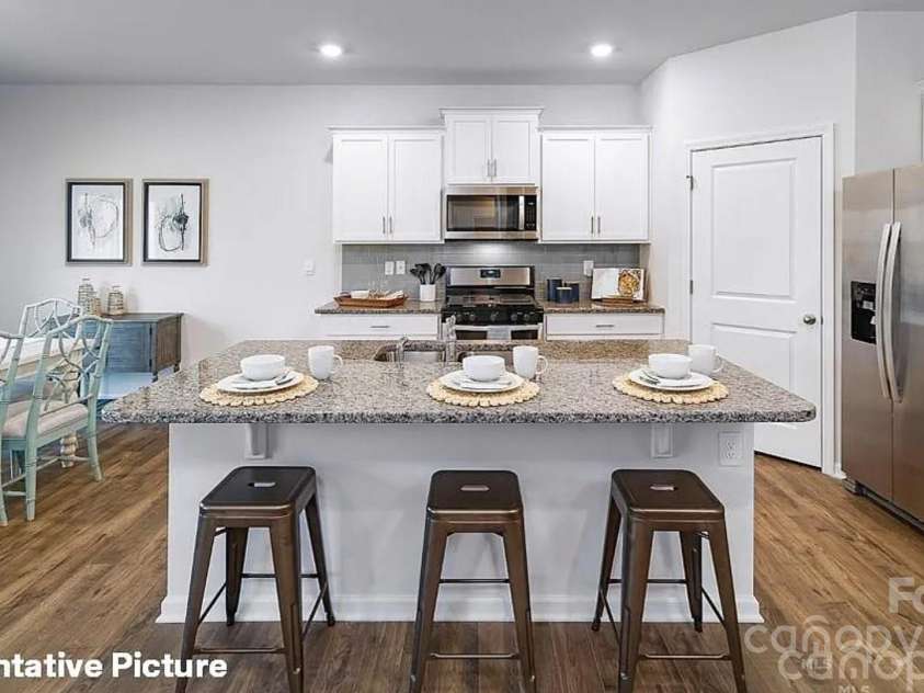 207 Parker Claire Lane, Kings Mountain, NC 28086.  MLS# CAR4288393, YatesRealty ID 30000. 