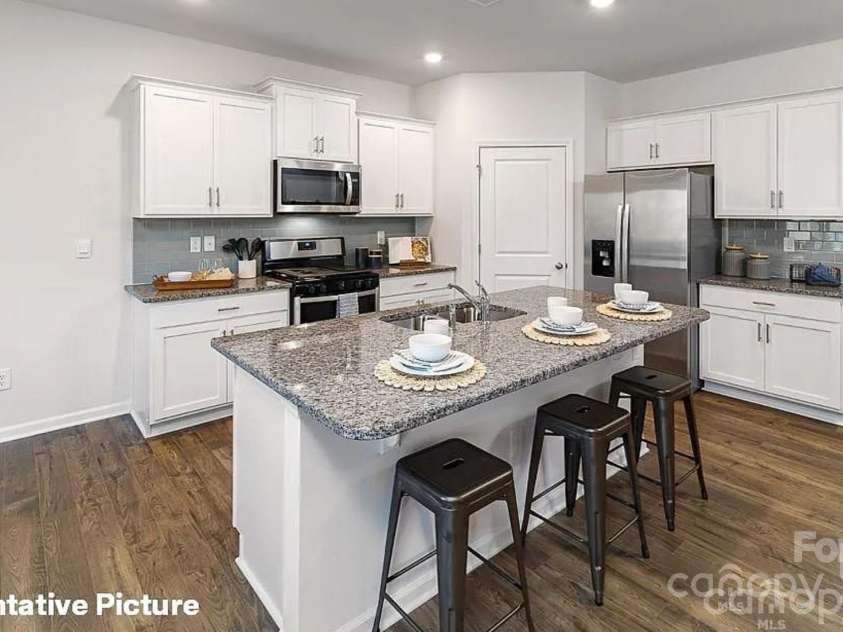 207 Parker Claire Lane, Kings Mountain, NC 28086.  MLS# CAR4288393, YatesRealty ID 30000. 