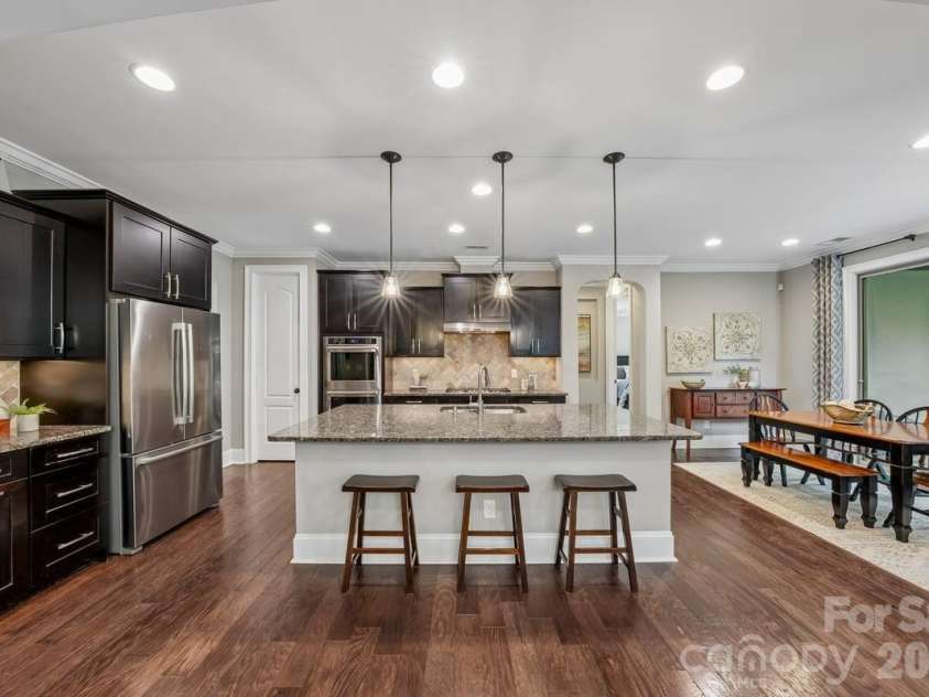 7111 Yellowhorn Trail, Waxhaw, NC 28173.  MLS# CAR4383370, YatesRealty ID 30000. 