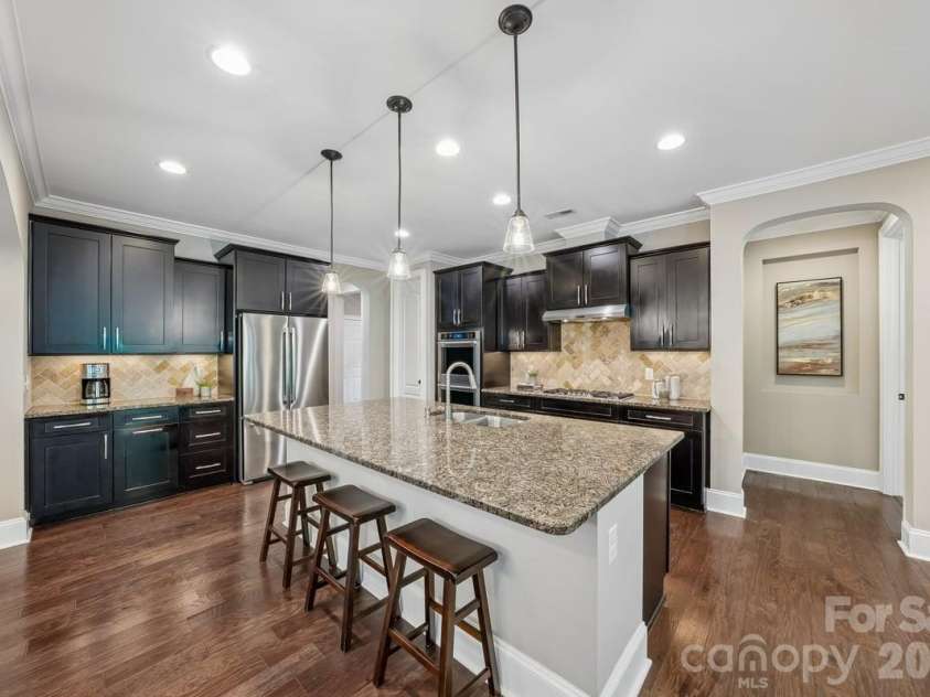 7111 Yellowhorn Trail, Waxhaw, NC 28173.  MLS# CAR4383370, YatesRealty ID 30000. 