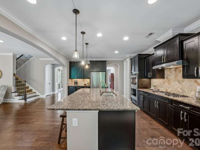7111 Yellowhorn Trail, Waxhaw, NC 28173.  MLS# CAR4383370, YatesRealty ID 30000. 