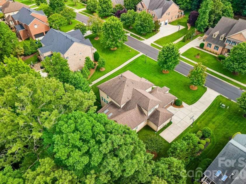 7111 Yellowhorn Trail, Waxhaw, NC 28173.  MLS# CAR4383370, YatesRealty ID 30000. 