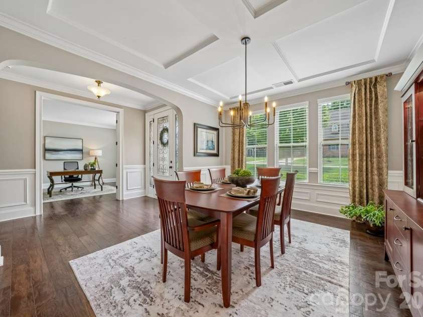 7111 Yellowhorn Trail, Waxhaw, NC 28173.  MLS# CAR4383370, YatesRealty ID 30000. Elegant Dining Room