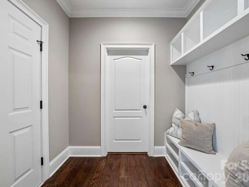 7111 Yellowhorn Trail, Waxhaw, NC 28173.  MLS# CAR4383370, YatesRealty ID 30000. Mud Room w/ Drop Zone