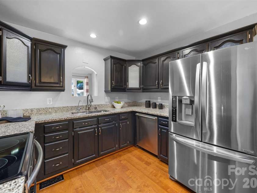 7057 Mariners Court, Tega Cay, SC 29708.  MLS# CAR4384678, YatesRealty ID 30001. 