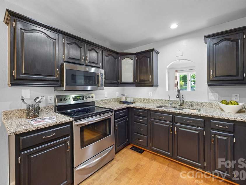 7057 Mariners Court, Tega Cay, SC 29708.  MLS# CAR4384678, YatesRealty ID 30001. 