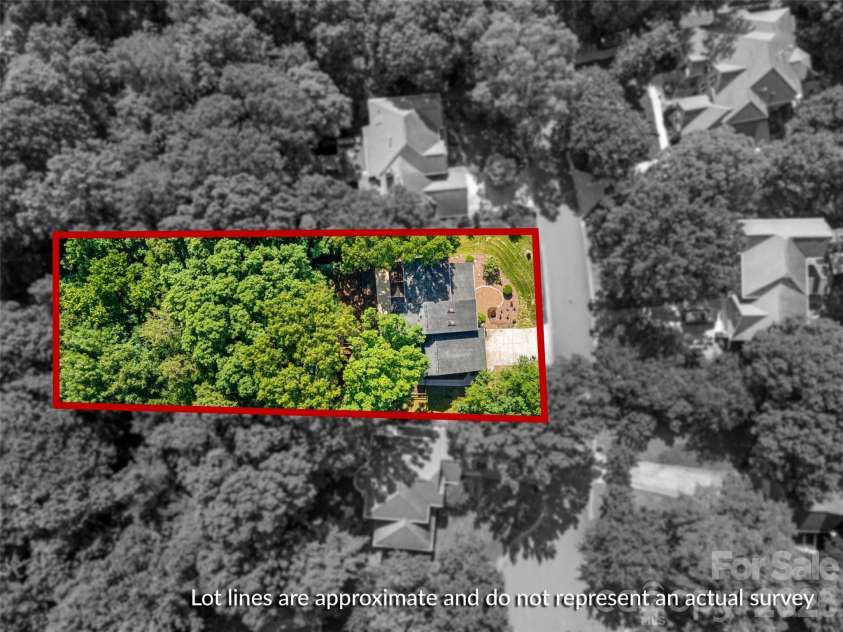 7057 Mariners Court, Tega Cay, SC 29708.  MLS# CAR4384678, YatesRealty ID 30001. 