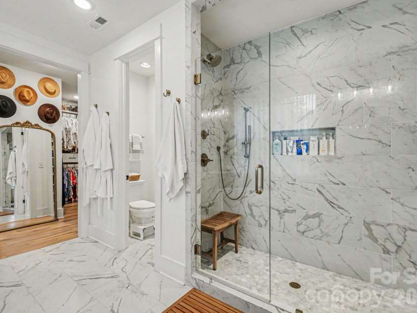 16532 Here At Last Lane, Charlotte, NC 28278.  MLS# CAR4383524, YatesRealty ID 30002. 