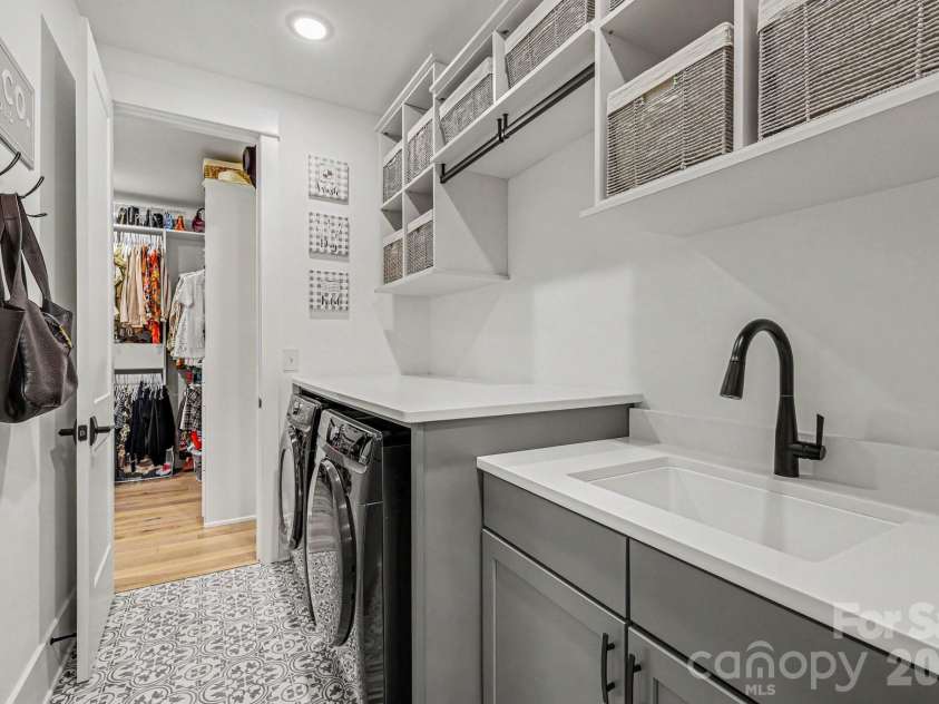 16532 Here At Last Lane, Charlotte, NC 28278.  MLS# CAR4383524, YatesRealty ID 30002. 