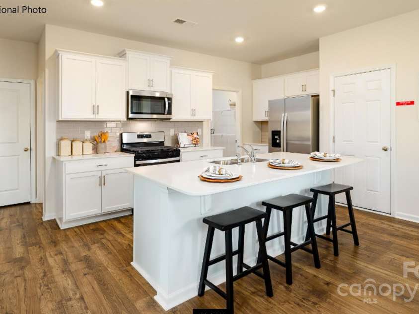 137 Parker Claire Lane, Kings Mountain, NC 28086.  MLS# CAR4288400, YatesRealty ID 30003. 