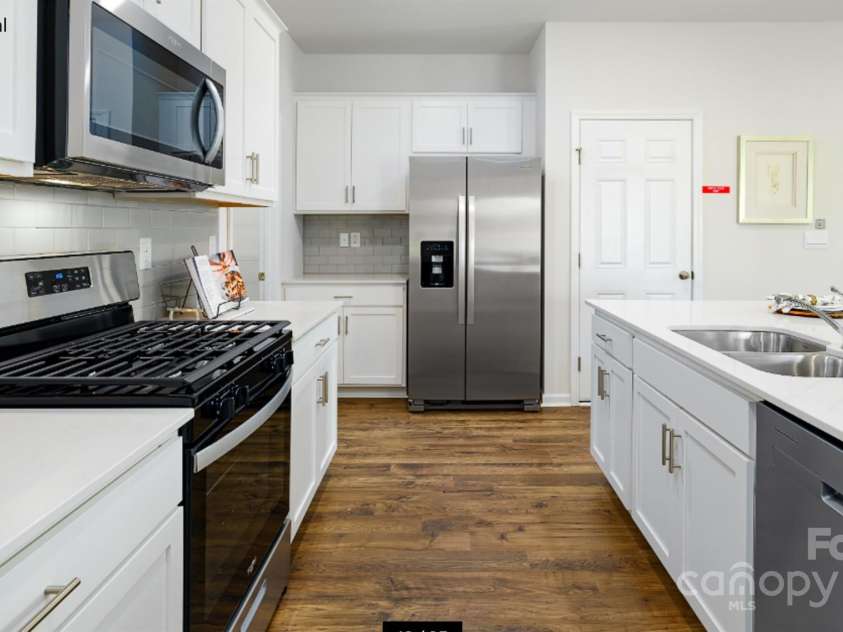 137 Parker Claire Lane, Kings Mountain, NC 28086.  MLS# CAR4288400, YatesRealty ID 30003. 