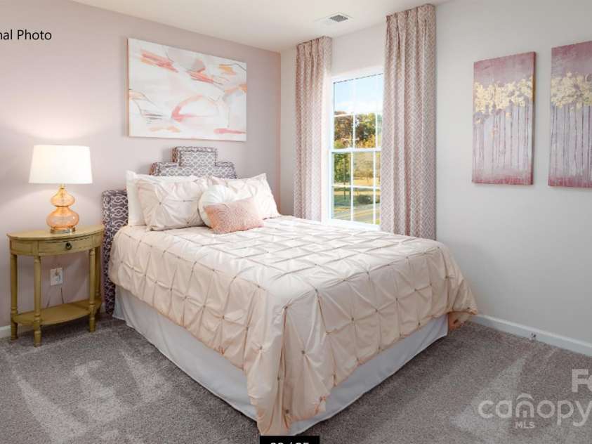 137 Parker Claire Lane, Kings Mountain, NC 28086.  MLS# CAR4288400, YatesRealty ID 30003. 