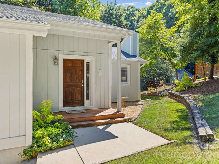 4160 Koala Circle, Tega Cay, SC 29708.  MLS# CAR4386791, YatesRealty ID 30003. 