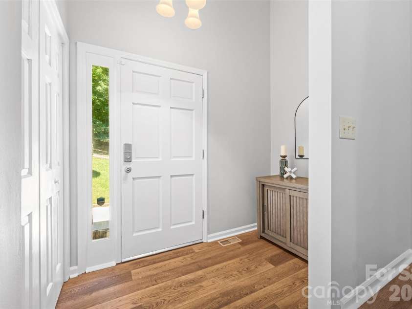 4160 Koala Circle, Tega Cay, SC 29708.  MLS# CAR4386791, YatesRealty ID 30003. 