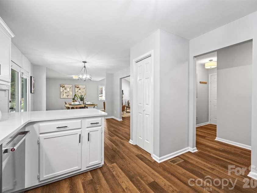 4160 Koala Circle, Tega Cay, SC 29708.  MLS# CAR4386791, YatesRealty ID 30003. 