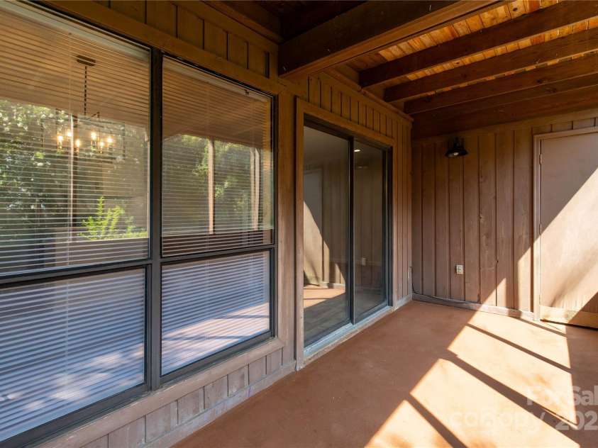 7205 Winery Lane, Charlotte, NC 28227.  MLS# CAR4288397, YatesRealty ID 30004. 