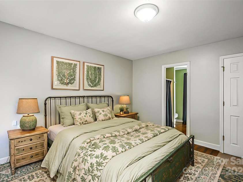 4604 Hopewood Drive, Graham, NC 27253.  MLS# CAR4288425, YatesRealty ID 30008. 