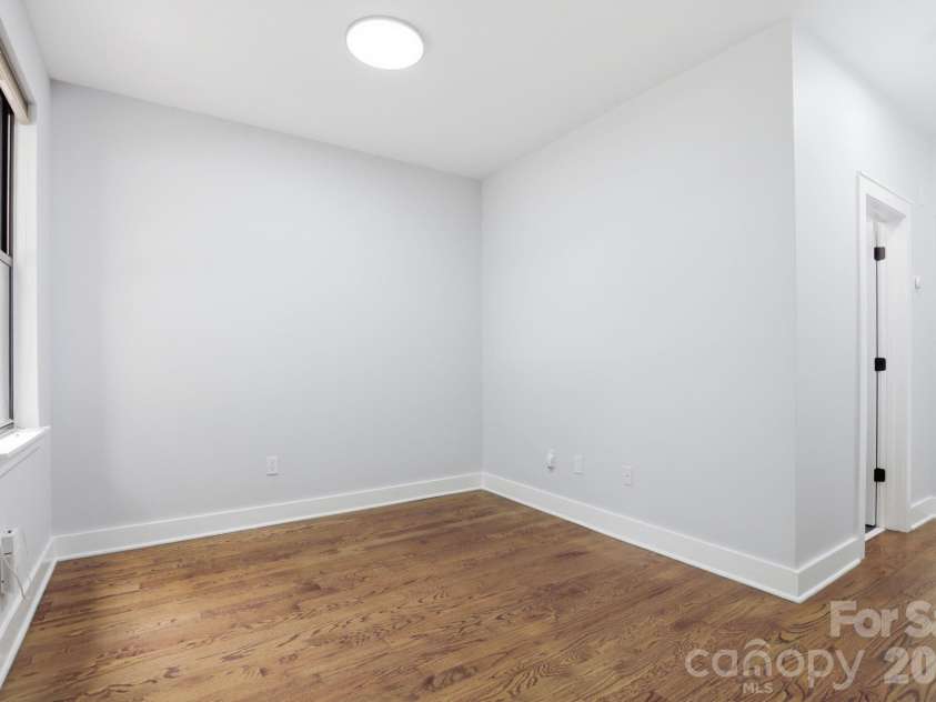 526 N McDowell Street, Charlotte, NC 28204.  MLS# CAR4390203, YatesRealty ID 30008. 