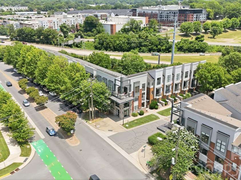 526 N McDowell Street, Charlotte, NC 28204.  MLS# CAR4390203, YatesRealty ID 30008. 