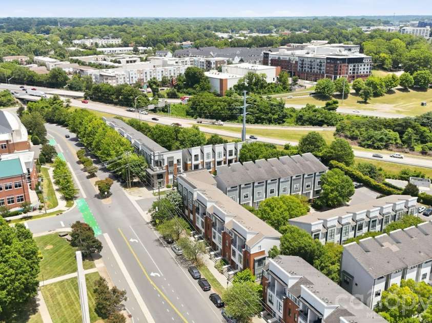 526 N McDowell Street, Charlotte, NC 28204.  MLS# CAR4390203, YatesRealty ID 30008. 