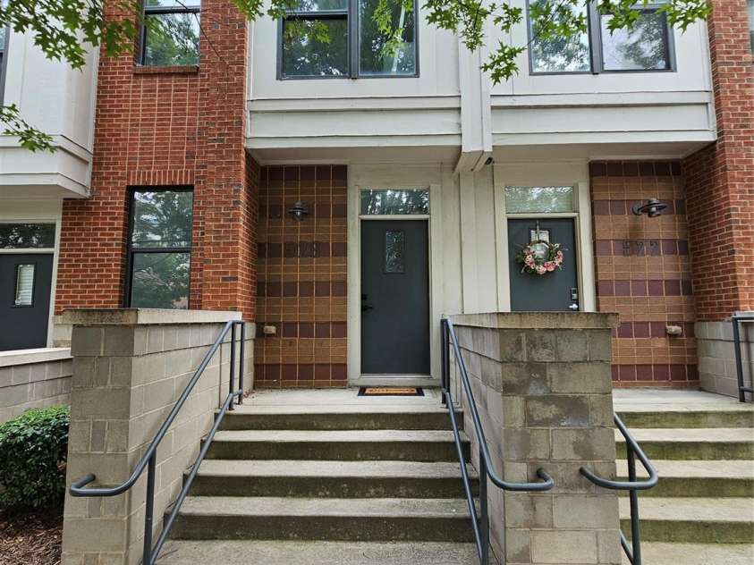 526 N McDowell Street, Charlotte, NC 28204.  MLS# CAR4390203, YatesRealty ID 30008. 